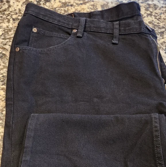 Wrangler Men's Black Jeans 48x30 - Picture 3 of 5